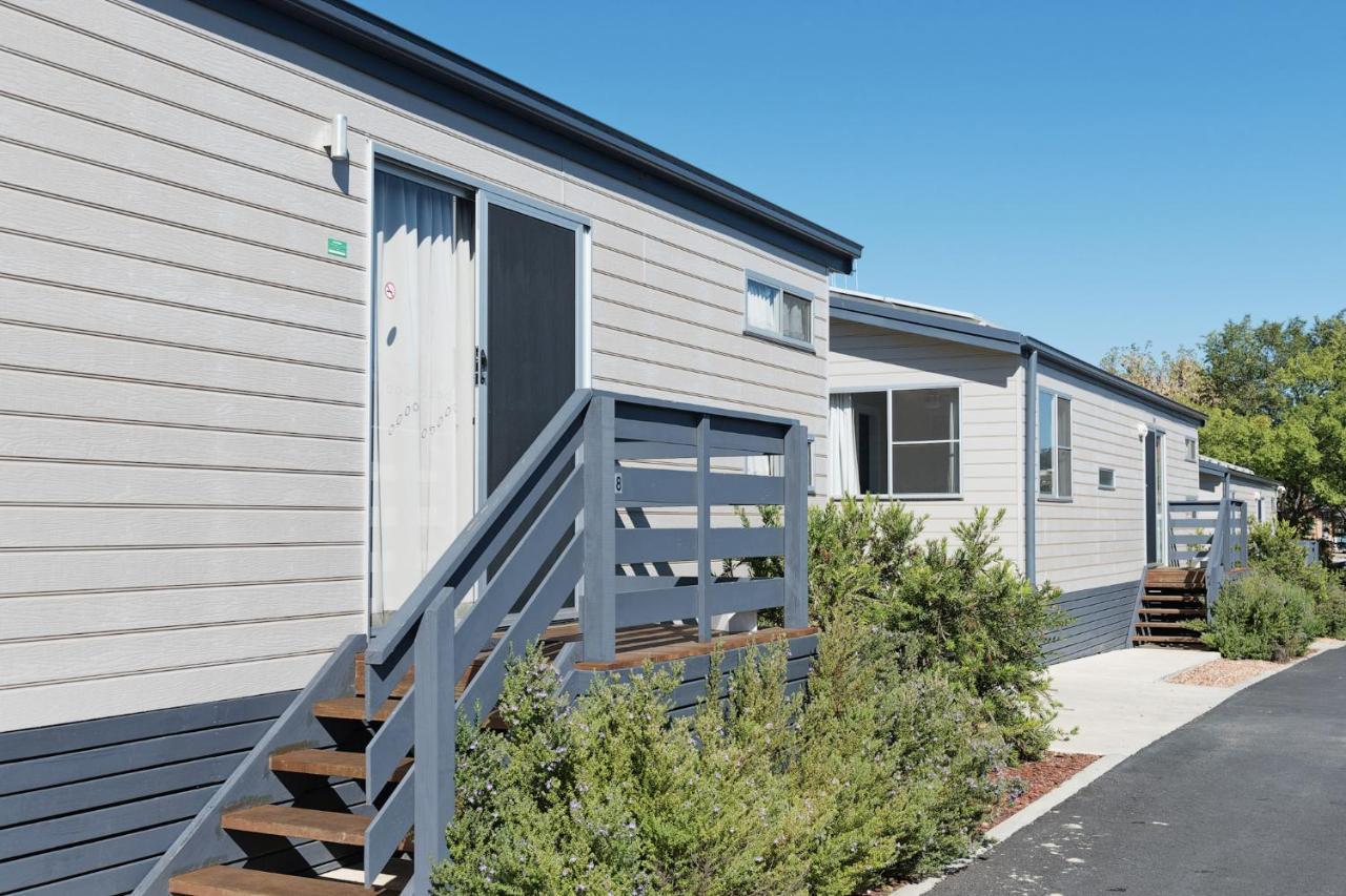 Crestview Tourist Park Hotel Queanbeyan Exterior photo